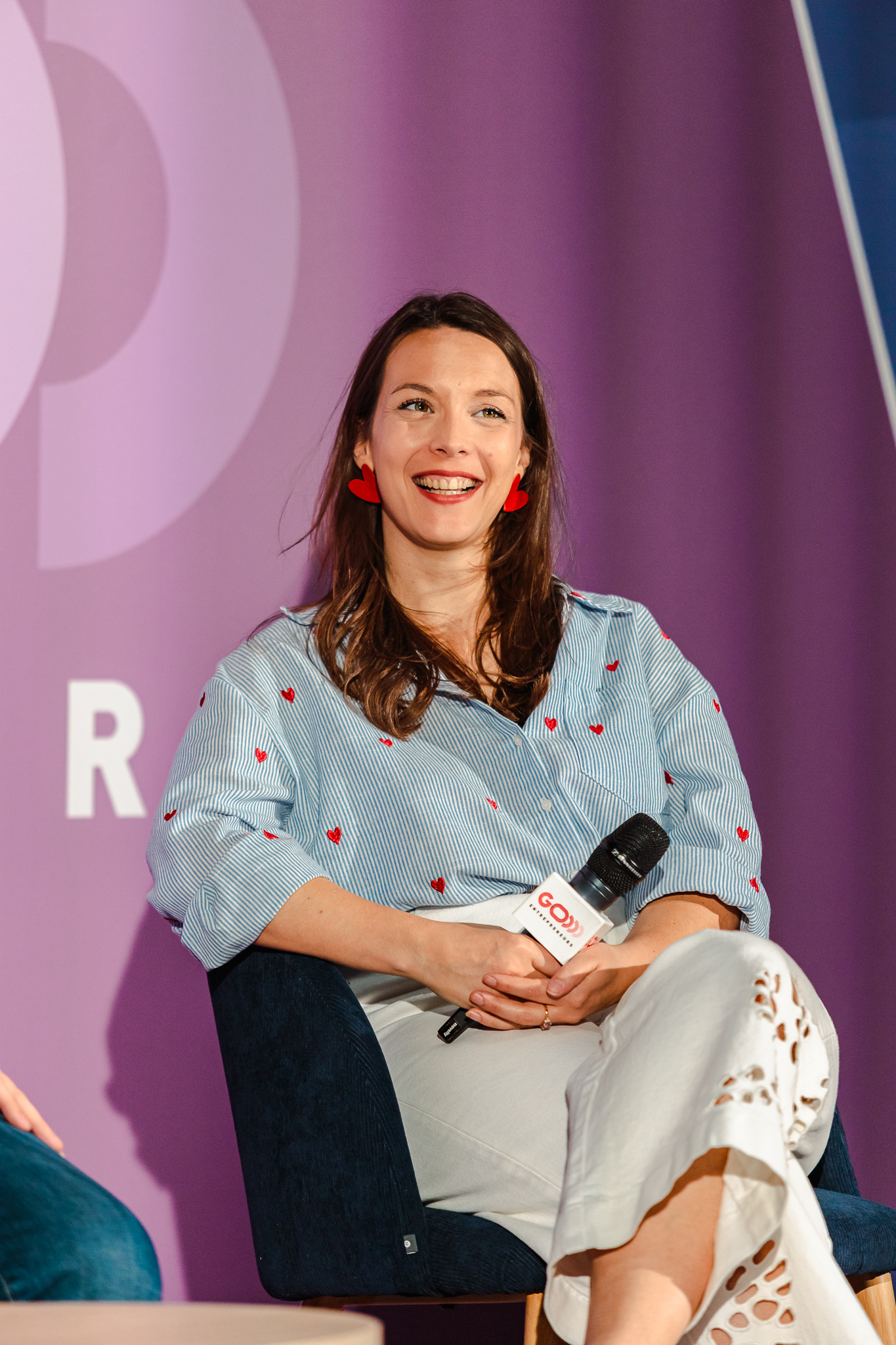 Dorothée Raffray sur scène, conférence Goo Entrepreneurs